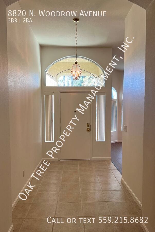 8820 N Woodrow Ave in Fresno, CA - Building Photo - Building Photo