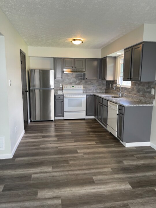 3824 Longton Dr in Columbus, OH - Building Photo