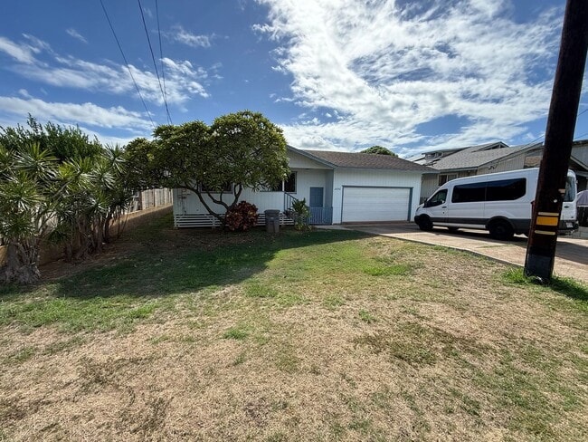 8690 Kekaha Rd in Kekaha, HI - Building Photo - Building Photo