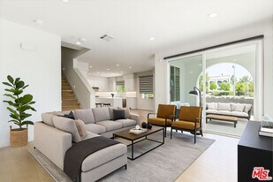 111 Benchmark in Irvine, CA - Building Photo