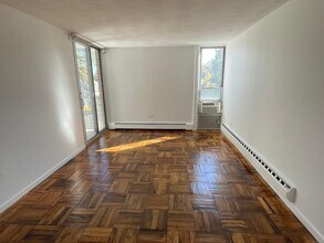 87 Glenbrook Rd in Stamford, CT - Building Photo - Building Photo