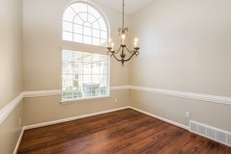 9555 Morning Shadow Dr in Memphis, TN - Building Photo - Building Photo