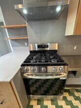 11 Dorset St, Unit 2 in Boston, MA - Foto de edificio - Building Photo