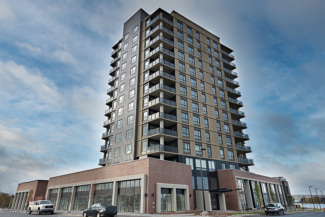 The Hazelton in Dartmouth, NS - Building Photo