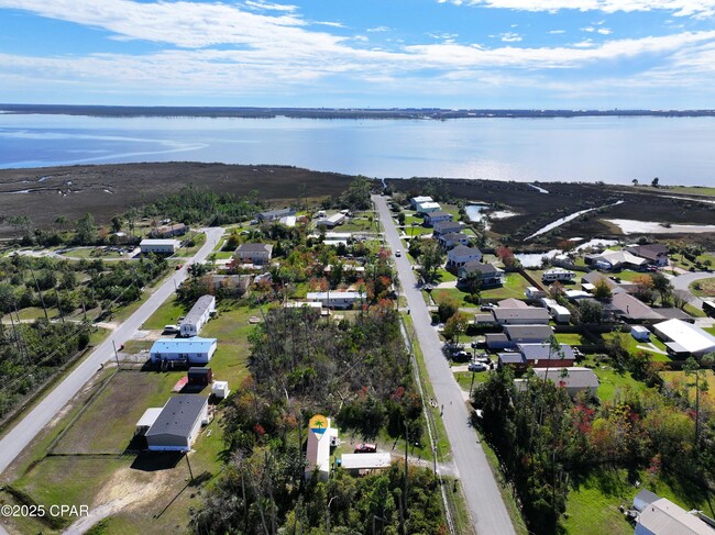 1433 S Kimbrel Ave in Panama City, FL - Building Photo - Building Photo