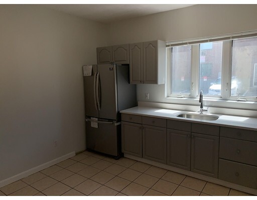 25 Moreland St, Unit 2 in Somerville, MA - Building Photo - Building Photo