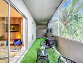 1401 SE 15th St in Fort Lauderdale, FL - Foto de edificio - Building Photo