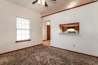 2115 Center Way in Middleburg, FL - Building Photo - Building Photo