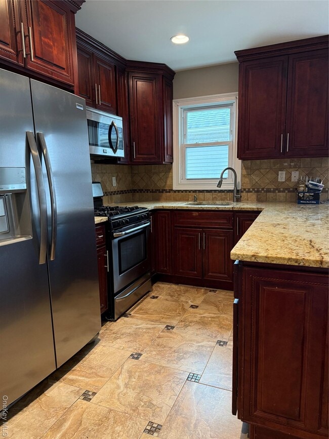 7 Cammerer Ave in East Rockaway, NY - Building Photo - Building Photo