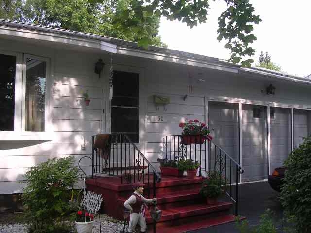 50 Madison St in Saratoga Springs, NY - Foto de edificio - Building Photo