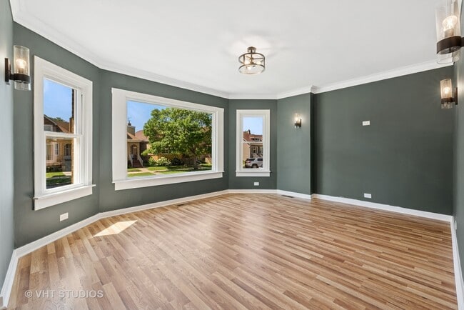 6236 W Cornelia Ave in Chicago, IL - Building Photo - Building Photo
