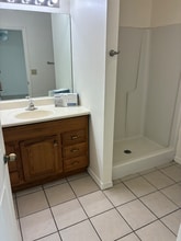 2256 East 12th Street in Lehigh Acres, FL - Foto de edificio - Building Photo