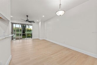 3058 Overlook Pl in Clearwater, FL - Building Photo - Building Photo