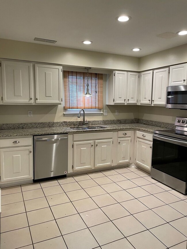 3807 Mystic Cove Ct in Virginia Beach, VA - Building Photo - Building Photo