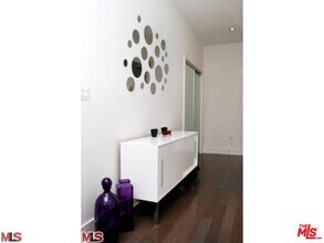 1700 Sawtelle Blvd in Los Angeles, CA - Building Photo - Building Photo