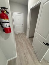 456 Ellison St, Unit 102 in Paterson, NJ - Foto de edificio - Building Photo