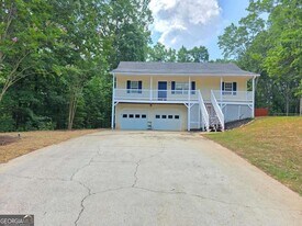 294 Spring Leaf Dr in Dallas, GA - Building Photo