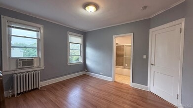 15 Prospect St in Great Neck, NY - Building Photo - Building Photo