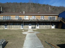 666 Jersey Ave in Greenwood Lake, NY - Building Photo