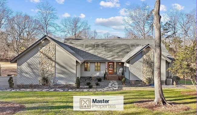 property at 353 Twin Oaks Dr