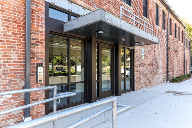 400 N River St in Ypsilanti, MI - Building Photo - Building Photo