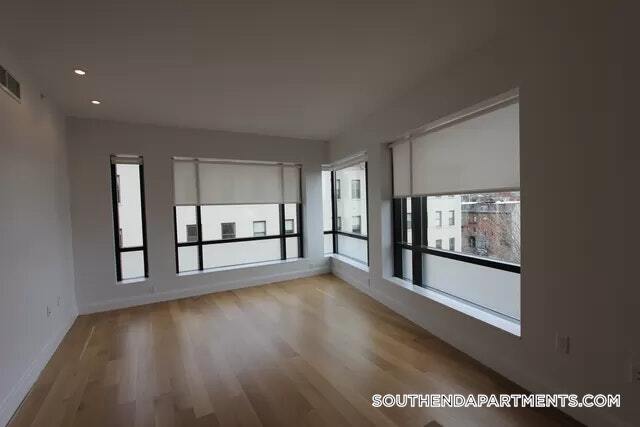 150 Camden St in Boston, MA - Building Photo