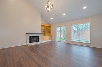 1940 E Allegro St in Houston, TX - Building Photo - Building Photo