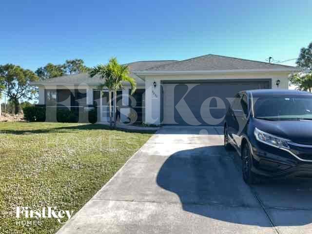 2837 NW 27th Ave in Cape Coral, FL - Building Photo