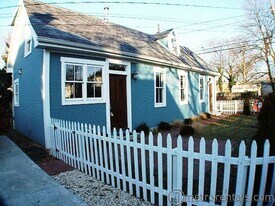 264 E Kossuth St in Columbus, OH - Building Photo