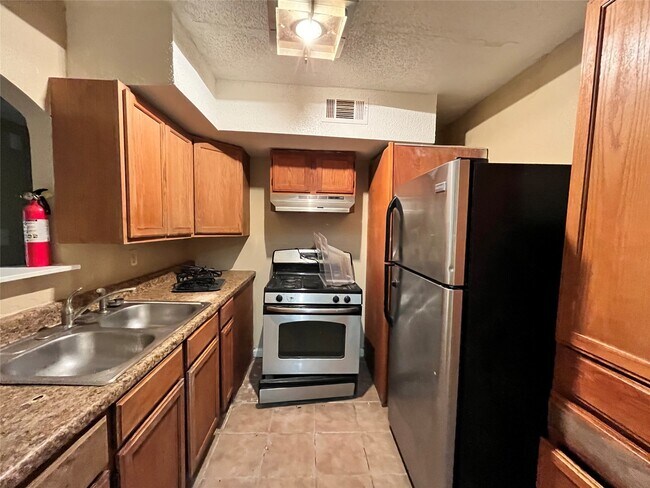 10235 Algiers Rd in Houston, TX - Building Photo - Building Photo