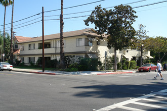 900 E Wilson Ave in Glendale, CA - Building Photo - Building Photo