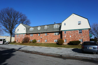 Edgemont Park Apartments in Chester, PA - Building Photo - Building Photo