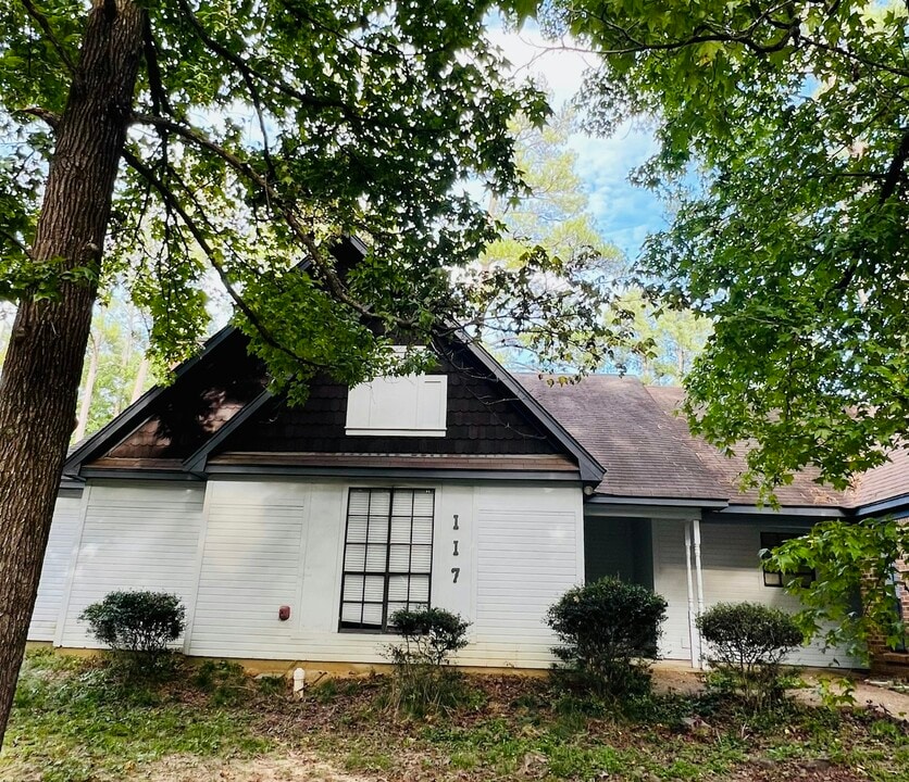 117 Bent Creek Cir N in Brandon, MS - Building Photo