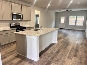 7870 Alset Dr in Magnolia, TX - Building Photo - Building Photo