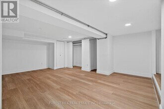 7 Ellsworth Ave in Toronto, ON - Building Photo - Building Photo