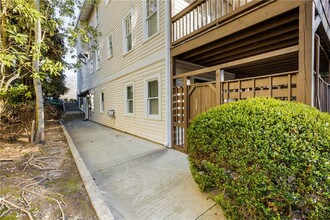 71 17th St NE in Atlanta, GA - Foto de edificio - Building Photo