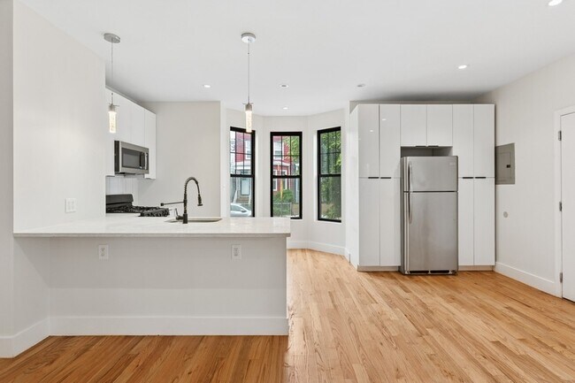 86 Prospect St, Unit #1 in Jersey City, NJ - Building Photo - Building Photo