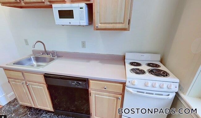 property at 15 Queensberry St