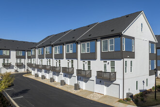 Towns at Eastland in Charlotte, NC - Building Photo - Building Photo