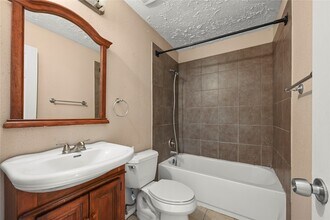 6903 Foxcroft Ln in Humble, TX - Building Photo - Building Photo