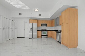 1350 NW 8th Ct in Miami, FL - Building Photo - Building Photo