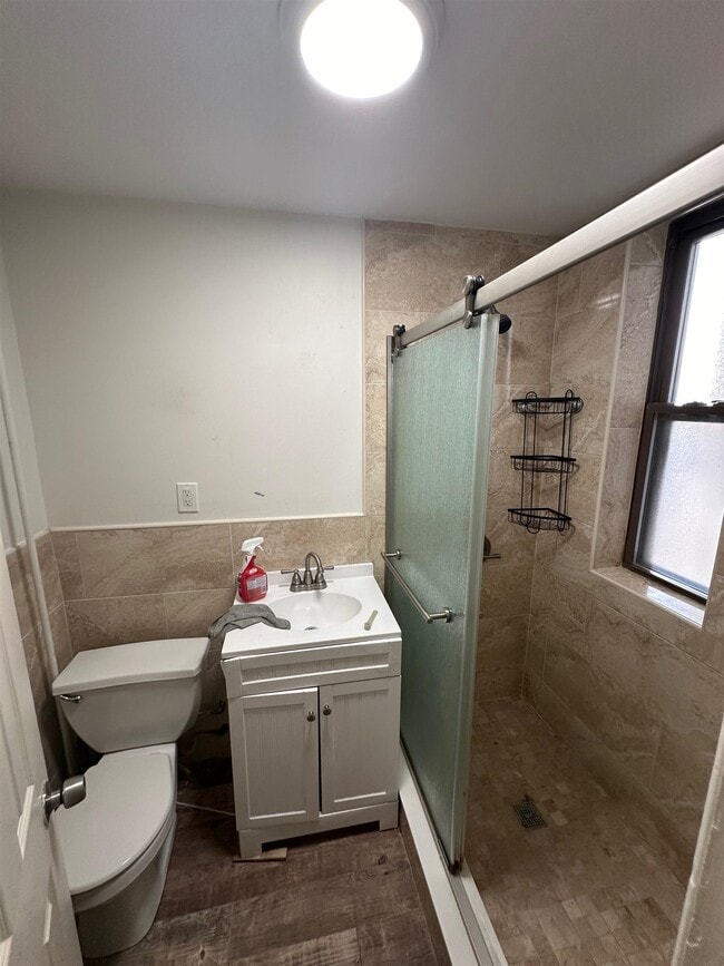1712 Summit Ave in Union City, NJ - Building Photo - Building Photo