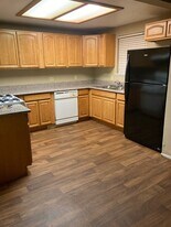 32 W 7th St in Tracy, CA - Building Photo