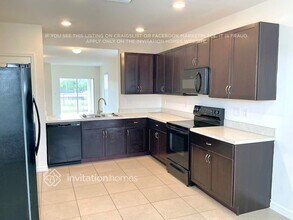 8081 Gopher Tortoise Trail in Lehigh Acres, FL - Foto de edificio - Building Photo