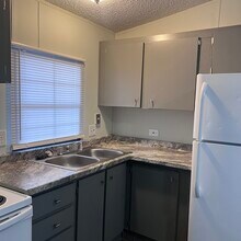 2203 Dora Dr in Pensacola, FL - Building Photo - Building Photo