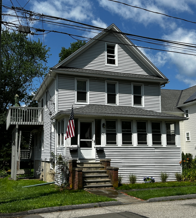 property at 21 Hyatt Ave