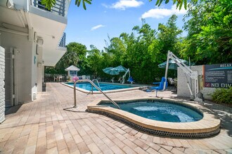 365 N Ocean Blvd in Boca Raton, FL - Building Photo - Building Photo