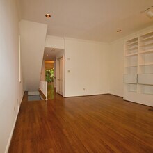 331 Denniston St in Pittsburgh, PA - Building Photo - Building Photo
