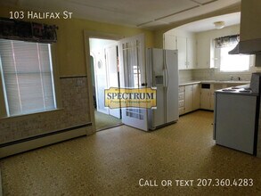 103 Halifax St in Winslow, ME - Building Photo - Building Photo