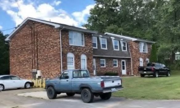 114 Ford Dr in Somerset, KY - Foto de edificio